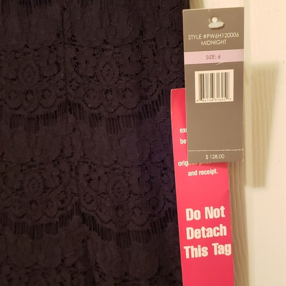 Dress - Picture 4 of 5